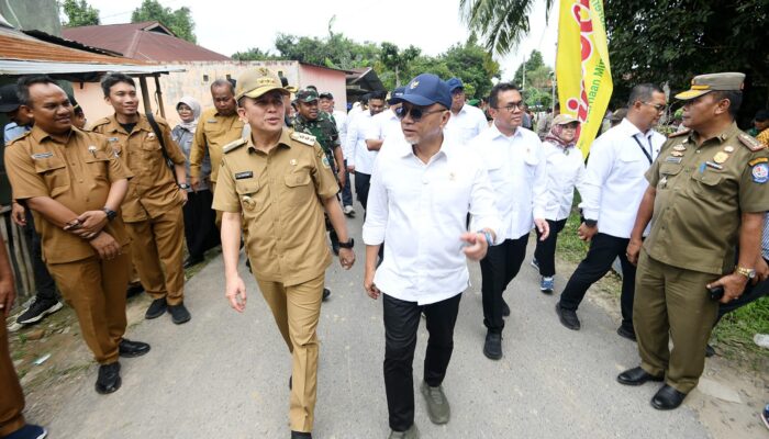 Menko Pangan Tinjau Irigasi di Deliserdang, Impor Beras Diharapkan Berakhir