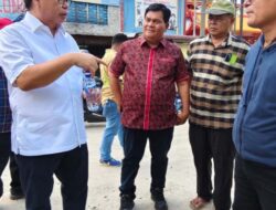 Respon Keluhan Warga, Sofyan Tan dan Jusuf Ginting Tinjau Jalan Rusak di Depan Pasar Sunggal