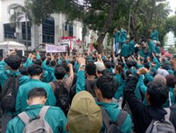 Demo Besar Mahasiswa Unimed di DPRD Sumut: Dari Isu Korupsi, Nasib Guru Honorer, hingga Reformasi DPR