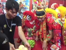 Atraksi Kerasukan Dewa Kera Sakti Warnai HUT Dewa Thai Seng Hut Co di Medan