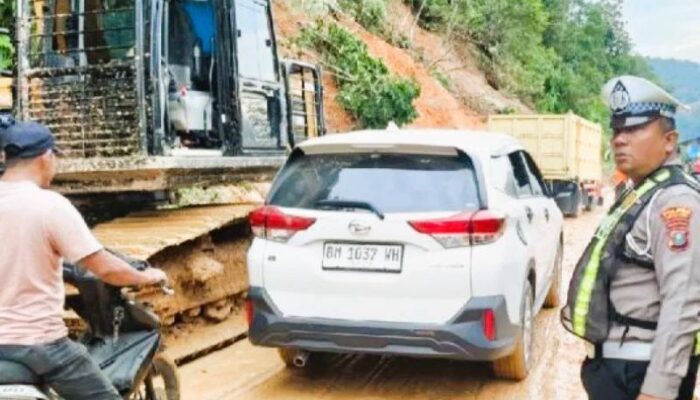 Longsor Siraisan Tertangani, Jalur Sibuhuan–Sosopan Kembali Normal