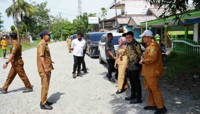 Ricky Anthony Tinjau Jalan Provinsi di Pangkalan Susu, Dorong Perbaikan Masuk TA 2027
