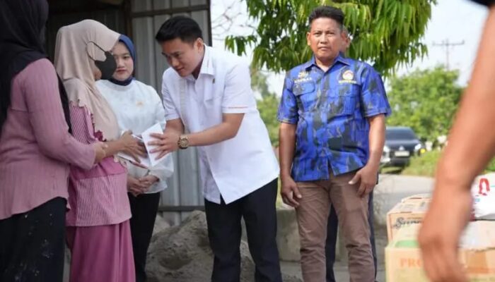Ricky Anthony Datangi Korban Kebakaran di Langkat, Salurkan Bantuan dan Penguatan Semangat